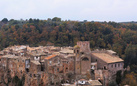 I borghi del Treja, tra i resti di Narce, le tombe dei Falisci e il giardino all'italiana di Paolo Portoghesi