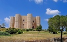 I castelli di Federico II ospitano Arnaldo Pomodoro