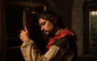 Riccardo Scamarcio è Caravaggio nel nuovo film di Michele Placido