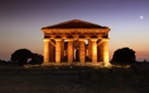 Paestum by night, passeggiando tra i templi