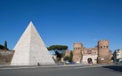 Il restyling della Piramide Cestia