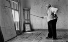 Robert Capa oltre la guerra. L'altro sguardo del maestro dello scatto in mostra a Villa Bassi Rathgeb