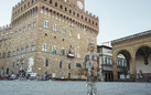 Liu Bolin il camaleonte fa tappa a Firenze