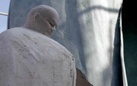 A Roma è tempo di nuove modifiche alla statua dedicata a papa Wojtyla